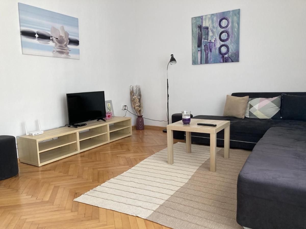 Central Suite Varna Exteriör bild